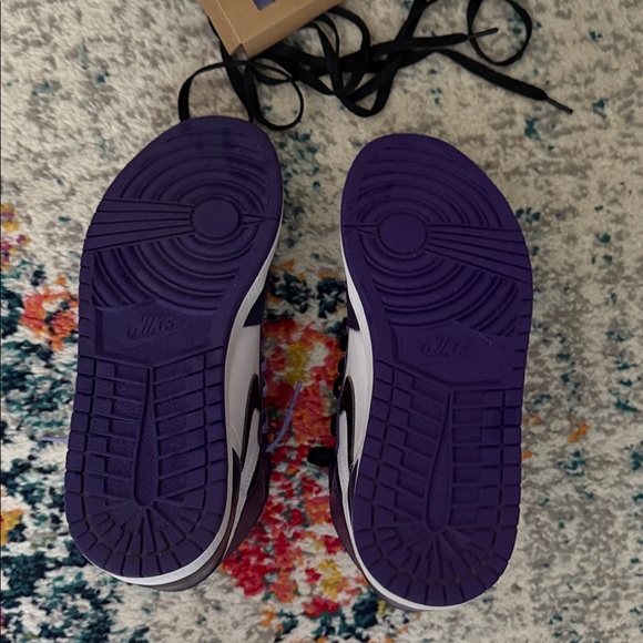 Jordan 1 Retro High Court Purple White - Picture 7 of 8